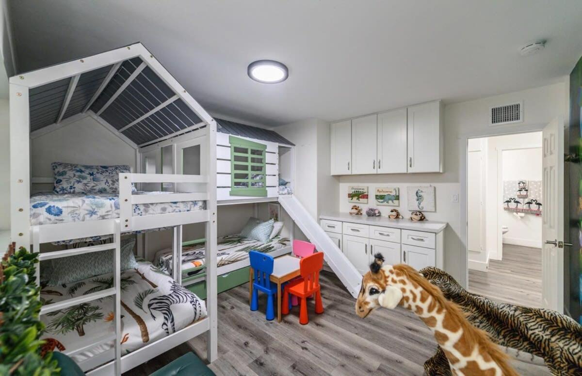 Spacious Disneyland 5 Bedroom 4 Bath House With Game Room Anaheim Ngoại thất bức ảnh