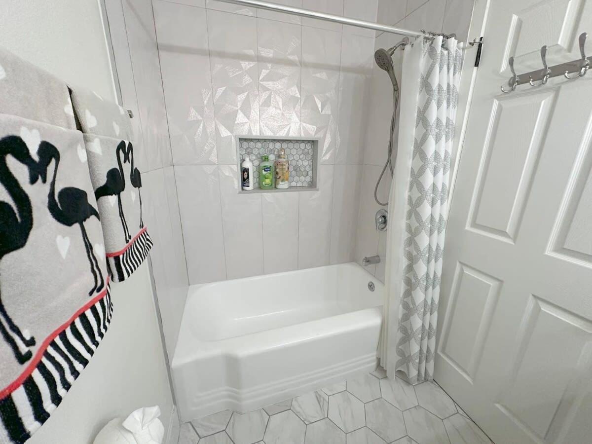 Spacious Disneyland 5 Bedroom 4 Bath House With Game Room Anaheim Ngoại thất bức ảnh